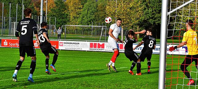 Bild 8: VfB Waldshut siegt mit 3:0 beim FV Lörrach-Brombach II &ndash; und wir haben Bilder!