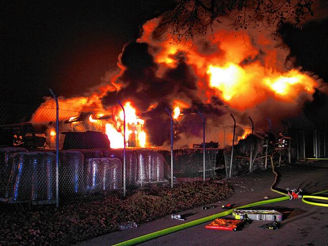 Eine Feuersbrunst erwartete die Feuerwehren.