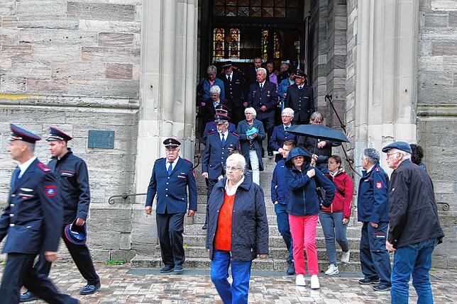 Bild 29: Floriansmesse mit den Feuerwehrabteilungen des Landkreises