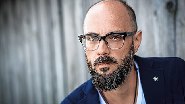 Volker Klüpfel, 49, aufgewachsen im Allgäu, bildet zusammen mit Michael Kobr das Autorenduo &bdquo;Klüpfel & Kobr&ldquo;. Dessen ...