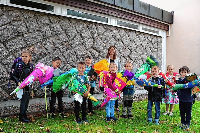 Die Klasse 1 der Axel-Strecker Grundschule in Neuhausen-Königsfeld mit Klassenlehrerin Nina Matt.