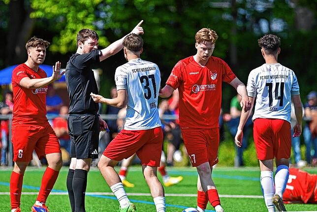 Bild 6: Der FC Pfaffenweiler stürzt den Tabellenführer – und wir waren mit der Kamera dabei