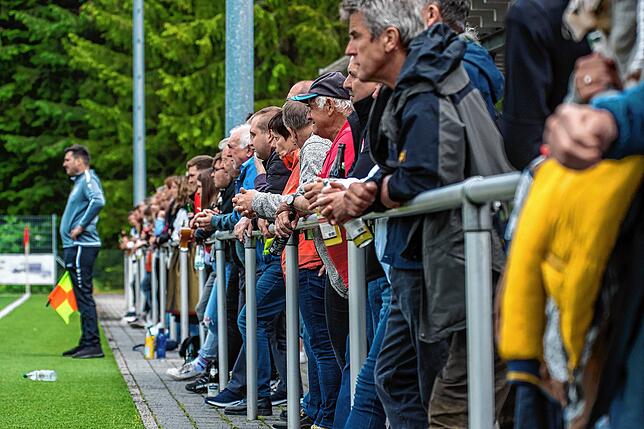 Bild 41: FC Bergalingen feiert den Titel durch einen 3:2-Sieg gegen den SV Buch II &ndash; und wir haben Bilder!