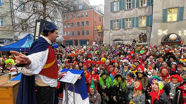 Bild 39: Schmotziger Dunschtig: Auf dem Obermarkt fällt das Jakobiner-Tribunal sein Urteil