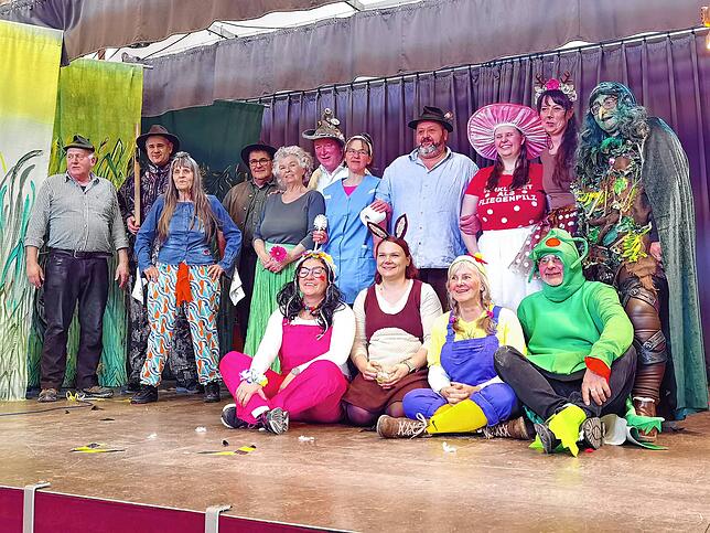 Bild 8: Fasnacht 2025: Narren übernehmen Daisendorfer Rathaus - die schönsten Bilder!