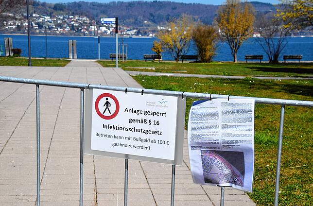 Eine der Sperrungen am Seeum in Bodman.