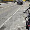 Radwege sollten attraktiv sein. Das Gegenteil, nämlich üble Schlaglochpisten, sind die Radwege auf beiden Seiten an der Villinger Straße ...