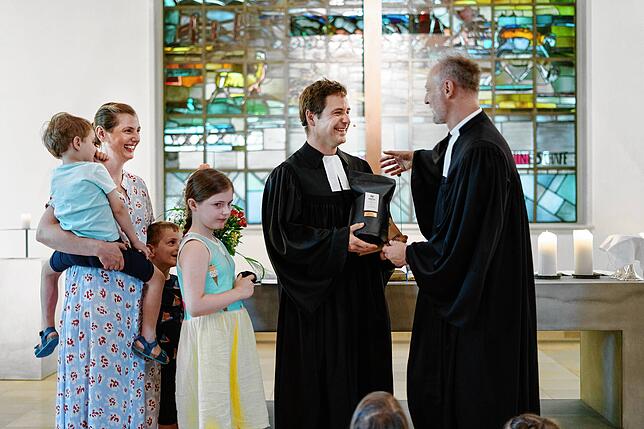 Ein Bild vergangener Tage: Jan Thomas Otte im Talar bei seinem Abschiedsgottesdienst.