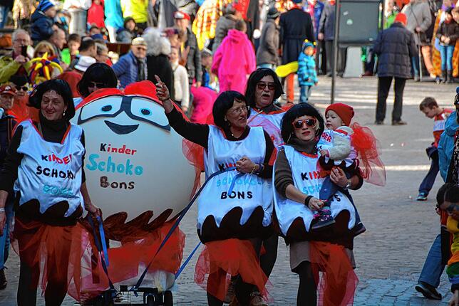 Einfach zum Kugeln, die Kinder-Schoko-Bons der Familie Hanser, die mit dieser Idee das Kärrelerennen 2017 versüßte.