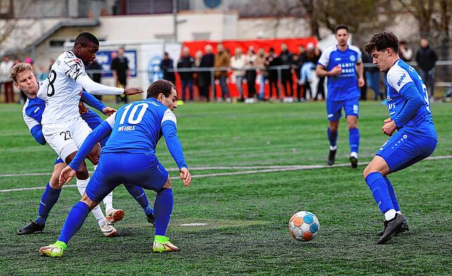 Bild 3: Unsere große Bildergalerie vom 8:1-Testspielsieg des FC 08 Villingen beim FC Radolfzell