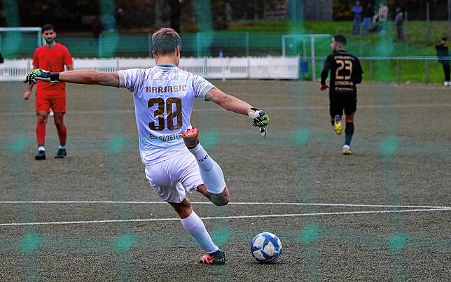Bild 19: Unsere Bildergalerie des Verbandsliga-Duells zwischen dem ESV Südstern Singen und dem Offenburger FV