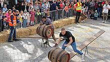 Jedes Jahr ein Zuschauermagnet bei der Bräunlinger Kilbig: Beim Parcours des Bierfassrollens zählen Kraft, Trinkfestigkeit und Geschick. ...