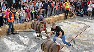 Jedes Jahr ein Zuschauermagnet bei der Bräunlinger Kilbig: Beim Parcours des Bierfassrollens zählen Kraft, Trinkfestigkeit und Geschick. ...