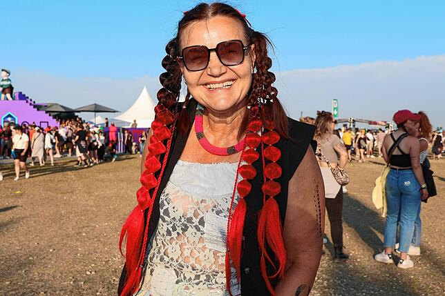 Bild 20: Wilde Outfits in Sicht: Das sind die modischsten Leute auf dem Southside Festival 2025