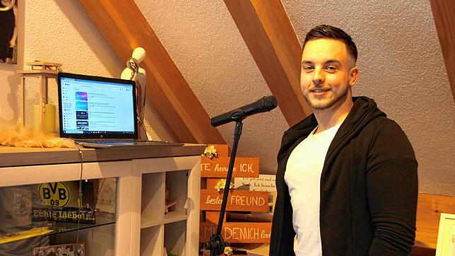 Sascha Wilhelm aus Aach hat seine erste Single veröffentlicht. Nach der Teilnahme bei DSDS macht er ohne großes Label, aber mit einem ...