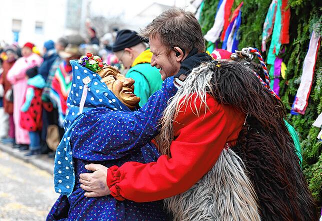 Bild 14: Bunter Umzug zum Donaueschinger Hexenjubiläum
