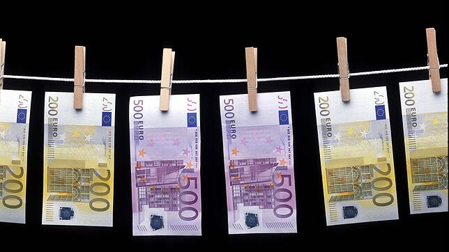 Vom Vorwurf der Geldwäsche spricht das Amtsgericht Bad Säckingen einen angeklagten Mann frei. Er selbst gehörte zu den Geschädigten ...