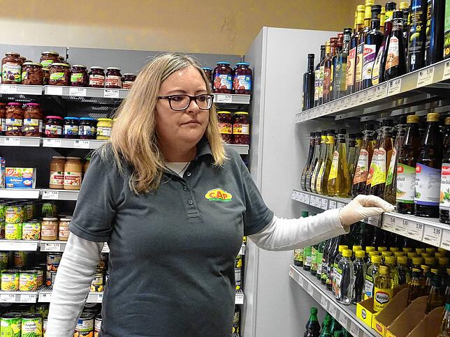 Seit fast zehn Jahren arbeitet Anja Trautwein im Cap-Supermarkt.