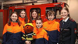 Der Vorstand der Jugendfeuerwehr (von links): Magdalena Müller, Nele Weißer, Anika Schmid, Nevio Müller, Matthias Müller und ...