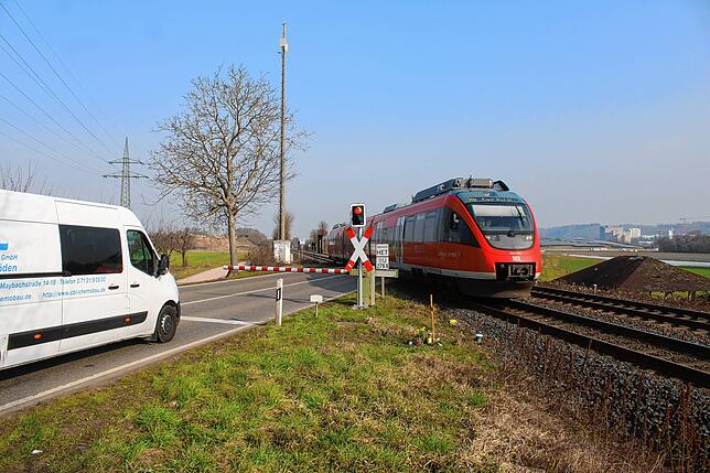 Für 26 Euro von Wyhlen nach Waldshut – das wäre etwas teuer, aber die Anzeige an der Hochrheinbahn stimmt derzeit absolut nicht.