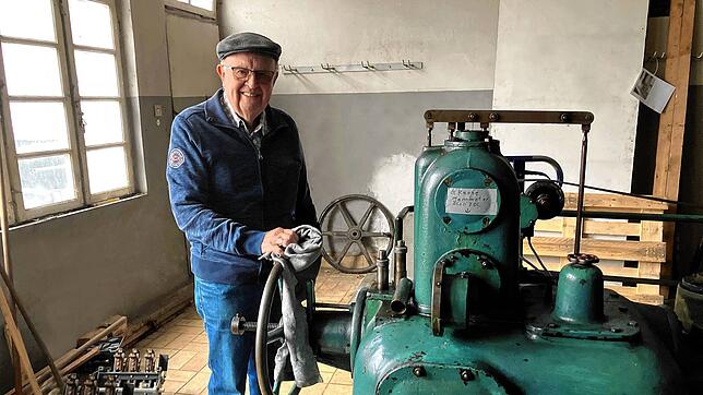 Ernst Schelb kennt Straub Verpackungen wie seine Westentasche. Schließlich ist das Unternehmen seine zweite Heimat &ndash; seit 60 ...