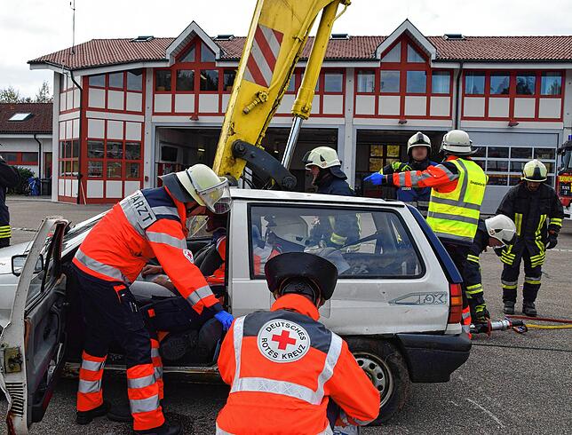 Übungen wie hier beim DRK-Kreisverband Waldshut im vergangenen Jahr sind beim Roten Kreuz derzeit komplett gestrichen.