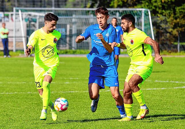 Bild 7: Die besten Bilder der Partie zwischen dem TSV Singen und dem FC Neustadt