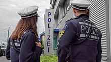 (Symbolbild) Die Singener Polizei ermittelt wegen Tierquälerei. Wenige Tage nachdem der Fall bekannt wurde, bietet die ...