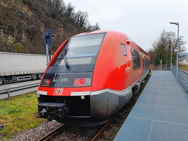 Auch der Bahnsteig in Wutöschingen soll auf 60 Meter verlängert werden, um längere Regionalzüge auf der Wutachtalbahn-Strecke einsetzen ...