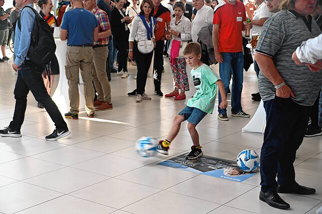 Bild 24: Deutschland – Schweiz: Die schönsten Bilder vom Public Viewing in Tiengen