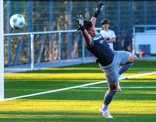 Bester Flieger: Torhüter Janik Streule vom SV Rheintal setzte sich mit 19 Stimmen knapp vor Lion Lakomek (18 Stimmen) von der SG ...
