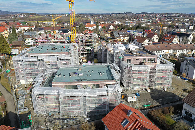 So sehen die entstehenden Bauten aus der Luft vom Konrad-Kümmel-Weg aus.