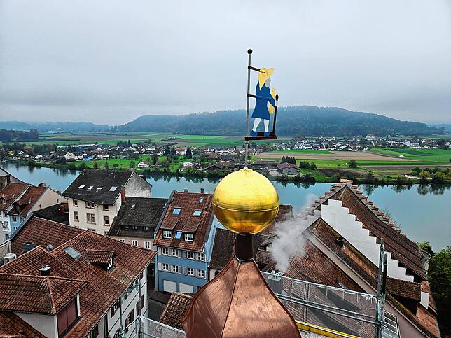 Bild 27: Das untere Tor hat einen neuen Glockenturm! Das sind die spektakulärsten Bilder der Montage