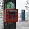 Der Defibrillator am Seeum in Bodman. Es gibt auch einem am Multifunktionsgebäude beim Zollhaus in Ludwigshafen. Und bald soll es zwei ...