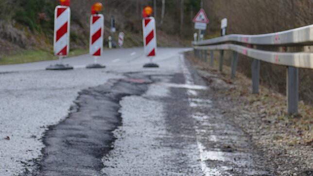 Die L170 in der Wutachschlucht ist gesperrt. Einige Auto- und Lastwagenfahrer ignorieren jedoch das Streckenverbot. Was die Polizei zu ...