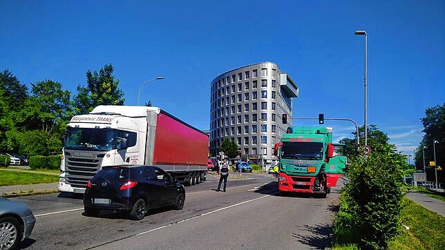 Der Lastwagen war in Richtung Fischbach unterwegs.