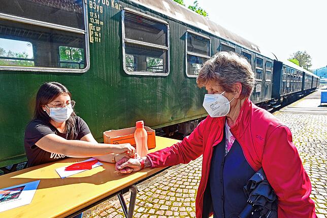 Saisoneröffnung Blumberger Sauschwänzlebahn: Wenn eine der drei G‘s (Genesen, geimpft oder getestet) erfüllt sind gibt‘s das ...