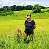 Michaela Berthold-Sieber ist Wildkräuter- und Heilpflanzenpädagogin.