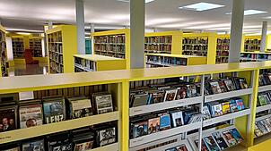 Die Stadtbibliothek Rheinfelden im Erdgeschoss des Rathauses bietet ihren Nutzern nicht nur Bücher, sondern auch digitale Medien an. ...