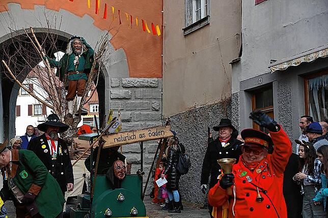 Bild 19: Bilder vom Narrenbaumstellen in Meersburg
