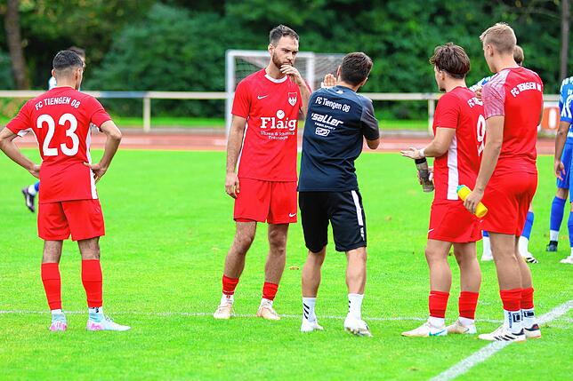 Bild 31: FC Tiengen 08 unterliegt dem SV Weil mit 1:2 – und wir haben Fotos!