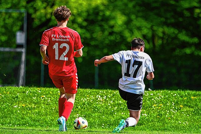 Bild 21: FV Lörrach-Brombach II besiegt den FV Tumringen im Derby mit 4:0 – und wir haben Fotos!
