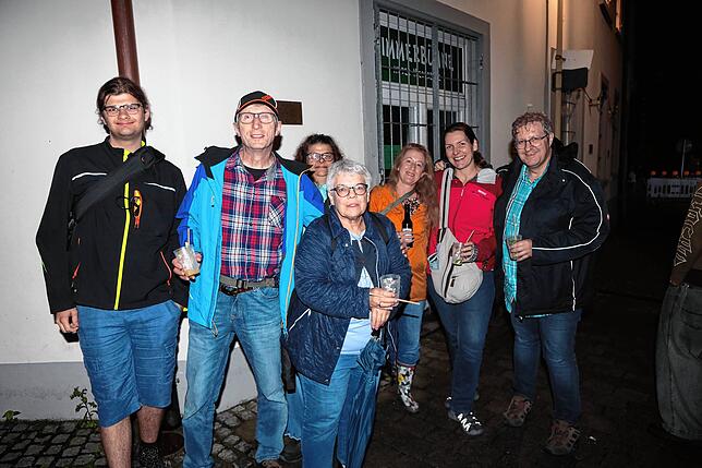 Bild 4: Konstanzer Weinfest 2025: Der Stephansplatz ist voll und die Stimmung prima