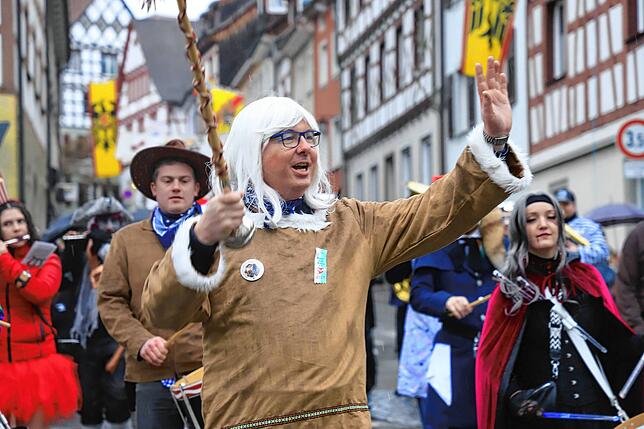 Bild 21: Überlingen am Schmotzigen Donnerstag: Bunte Bilder vom Kindergarten-Zug in der Altstadt