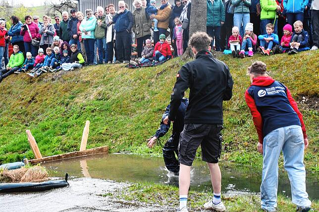 Bild 1: Spektakulär: Die schönsten Bilder vom Bärensprung in Lausheim!