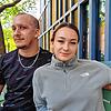 Der Konstanzer Robin Schellinger mit seiner Schweizer Freundin Seraina Oliva &ndash; die Narben im Gesicht des 21-Jährigen sind auch ...