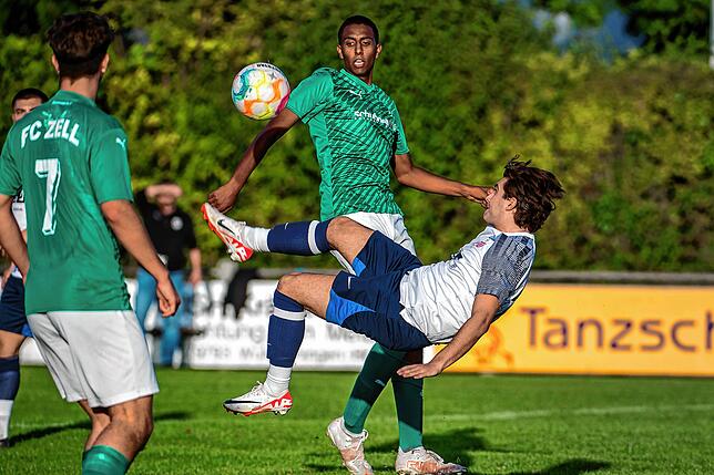 Bild 25: VfB Waldshut gewinnt mit 4:0 gegen den FC Zell &ndash; und wir haben Bilder!