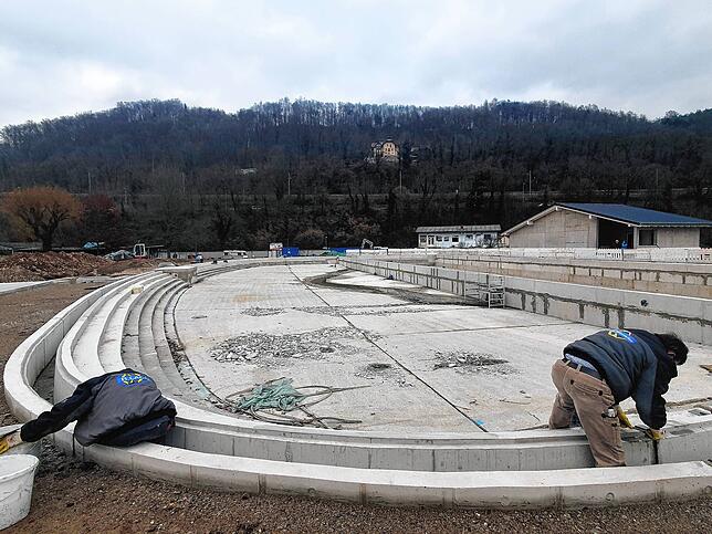 Bild 9: Vorher-Nachher-Fotos: So hat sich das Freibad Waldshut während der Sanierung verändert