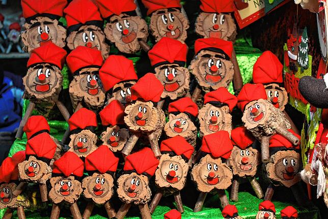 In Katalonien gibt es an Weihnachten außerdem die Tradition des &bdquo;Tió de Nadal&ldquo;.