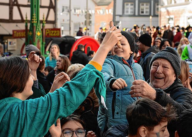 Bild 24: Bilder vom Schmotzigen Dunschdig in Meßkirch (Teil 1/3)